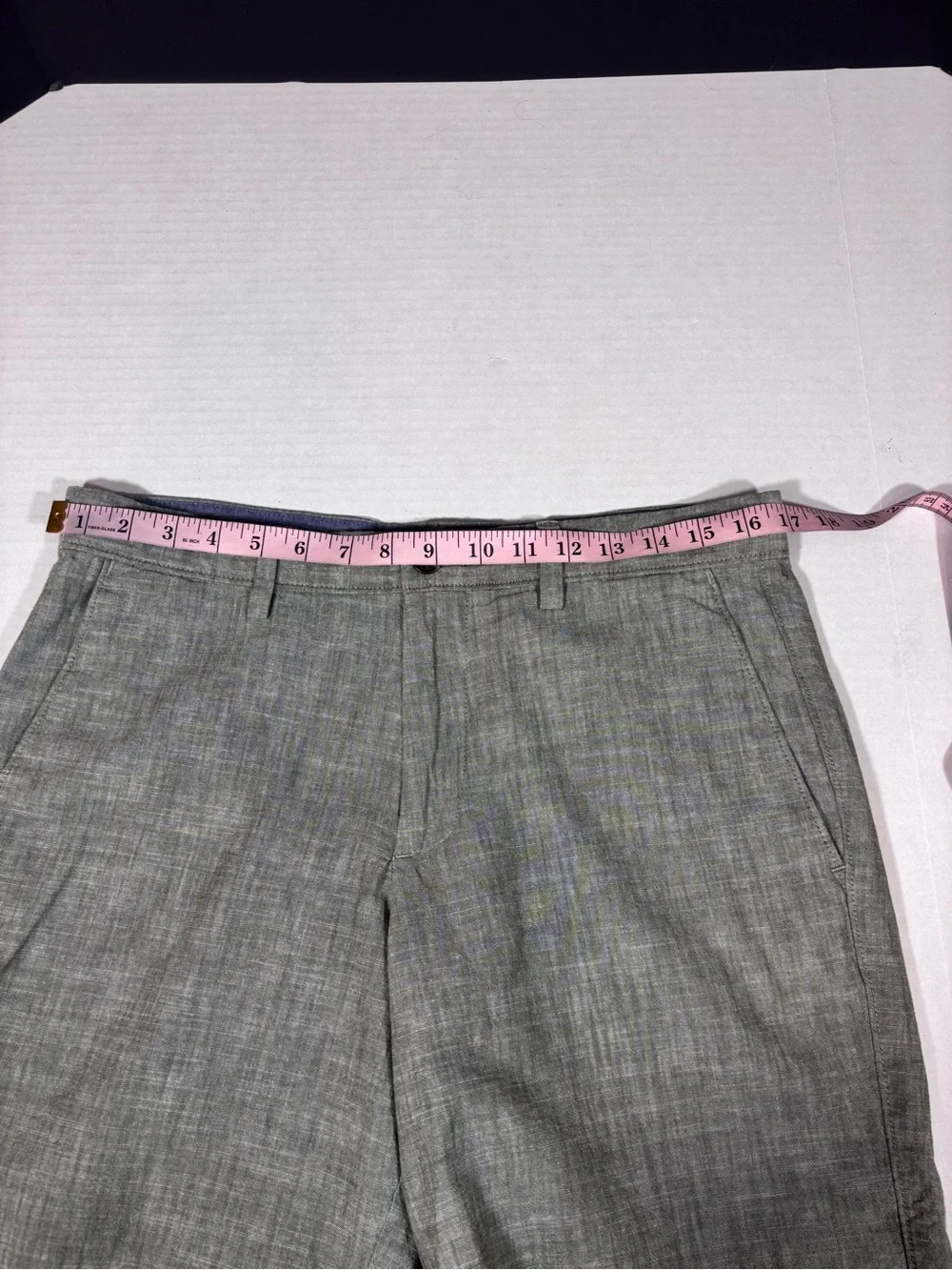 Banana Republic 9” Cotton Chambray Shorts Size 32 Bright Moss